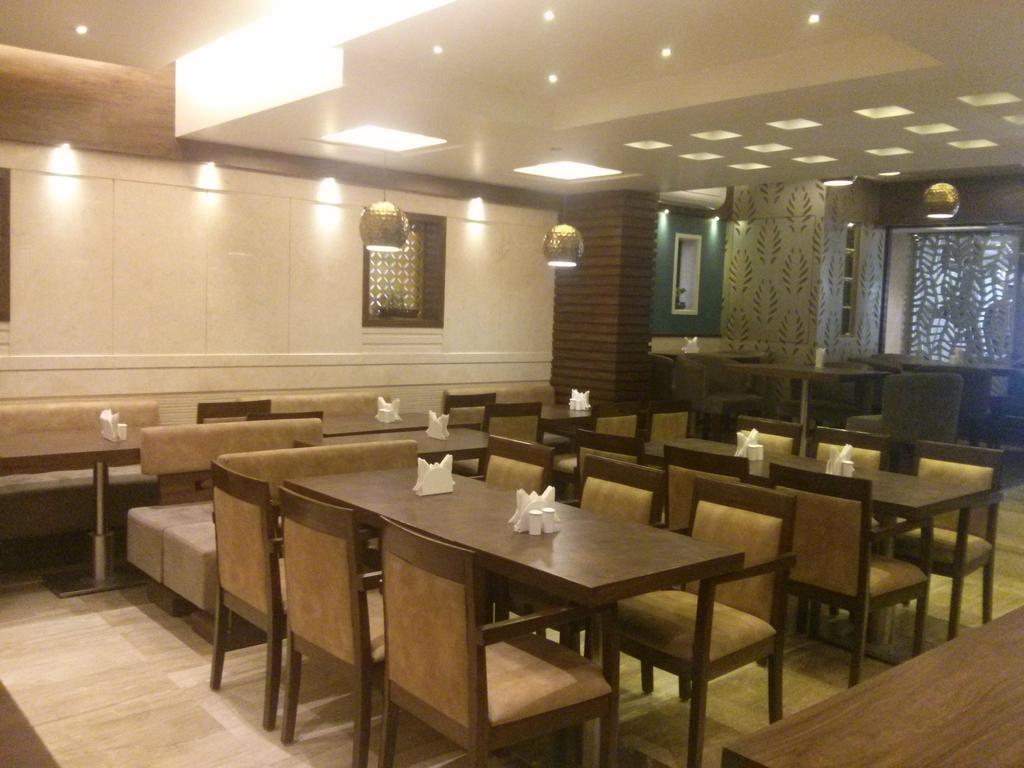 Hotel Le Grande - Mumbai International Airport Exterior foto